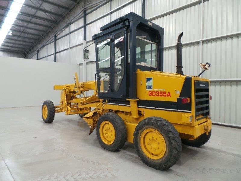 KOMATSU GD355A-1