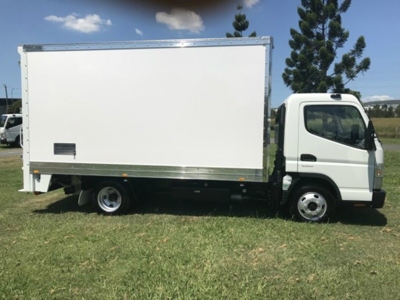 2018 FUSO Canter 515 Wide MWB AMT PANTECH Canter 515 Wide Truck