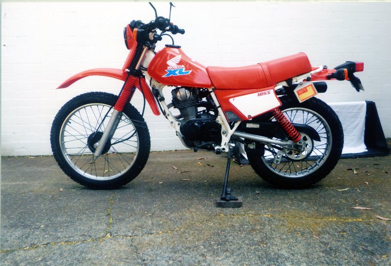 1991 HONDA XL 185