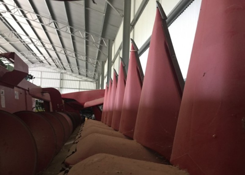 Case IH 2208 Harvester