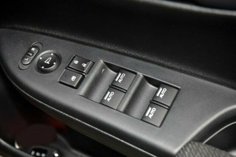 2014 HONDA ACCORD VTi-S 60