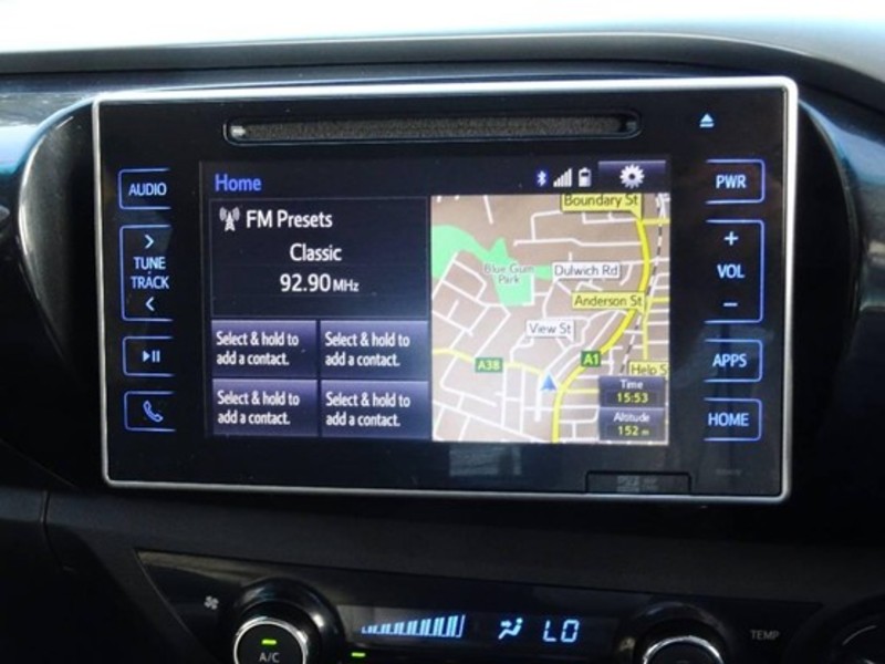 2015 TOYOTA HILUX SR5 GUN126R