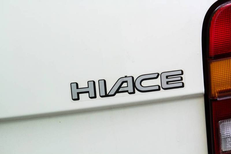 2002 TOYOTA HIACE RZH113R
