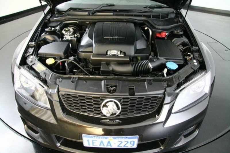 2011 HOLDEN COMMODORE SV6 Sportwagon VE II