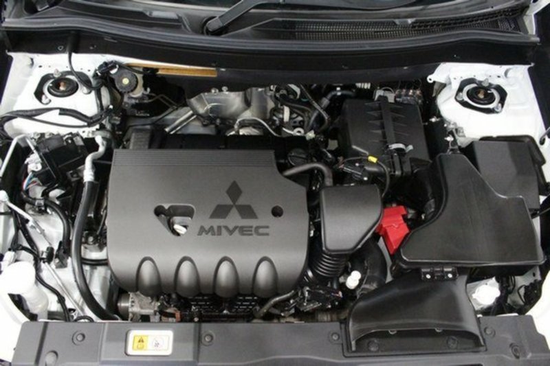 2015 MITSUBISHI OUTLANDER ES (4x4) ZJ MY14.5
