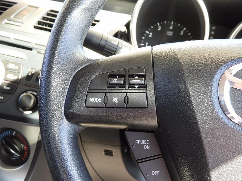 2010 MAZDA 3 Neo