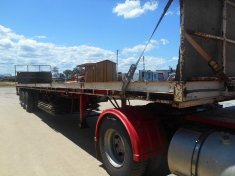 1985 Fruehauf Flat top Semi Trailer