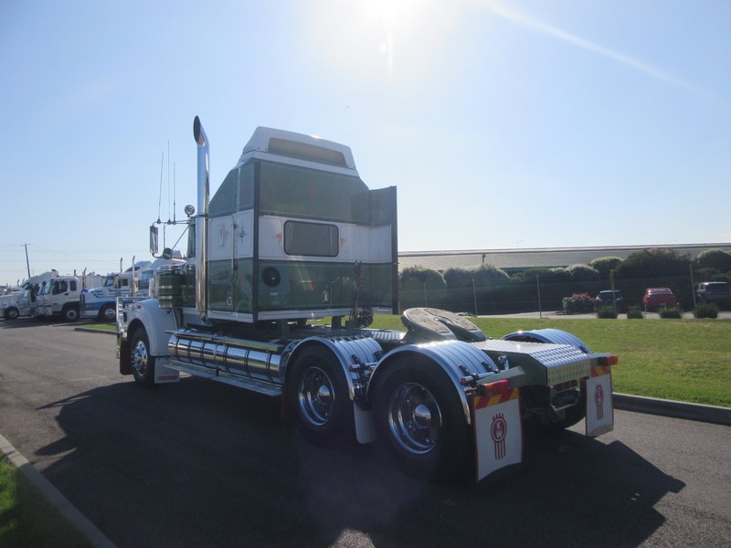 1994 KENWORTH T900 Classic T900 Truck