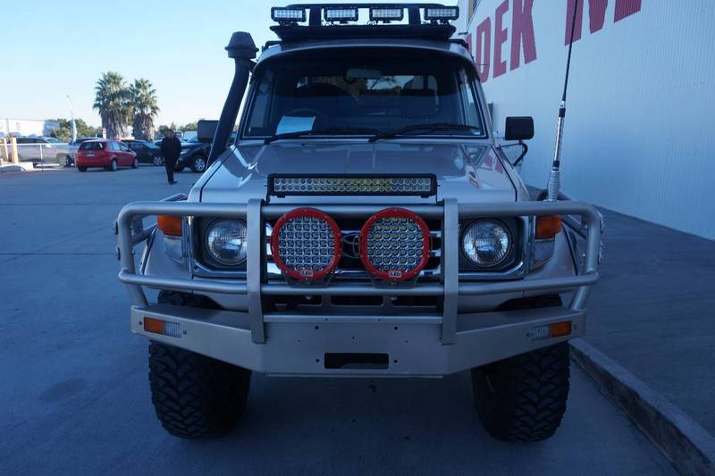 2006 TOYOTA LANDCRUISER RV (4x4) HDJ79R