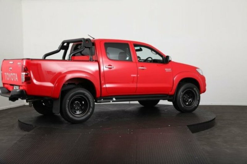 2012 TOYOTA HILUX SR5 (4x4) KUN26R MY12
