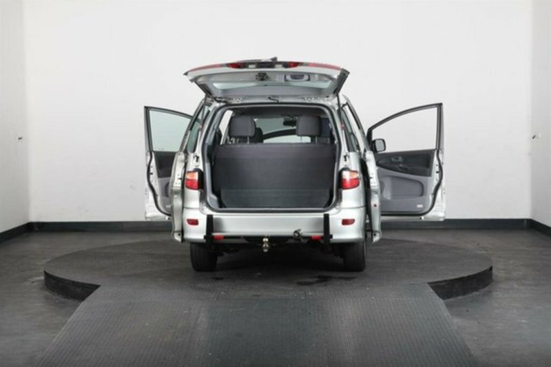 2003 TOYOTA TARAGO GLi ACR30R