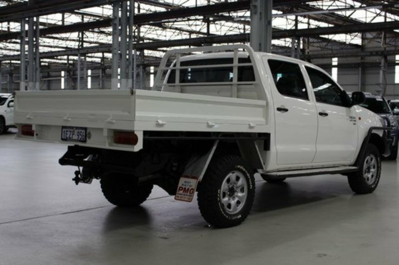 2013 TOYOTA HILUX SR (4x4) KUN26R MY12