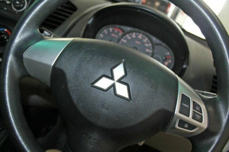 2012 MITSUBISHI TRITON GLX (4x4) MN MY12