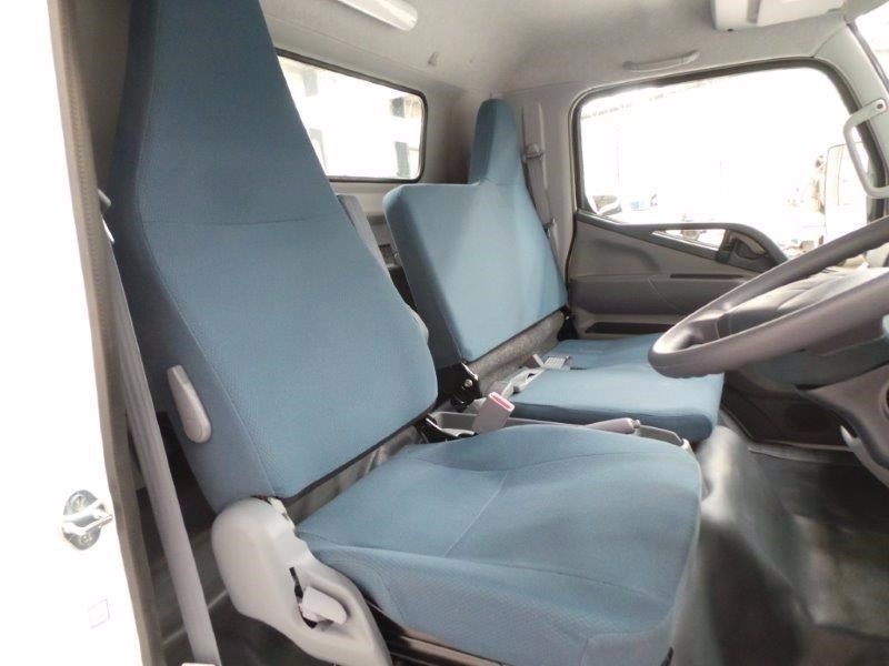 2016 FUSO Canter 515 Canter 515 Truck