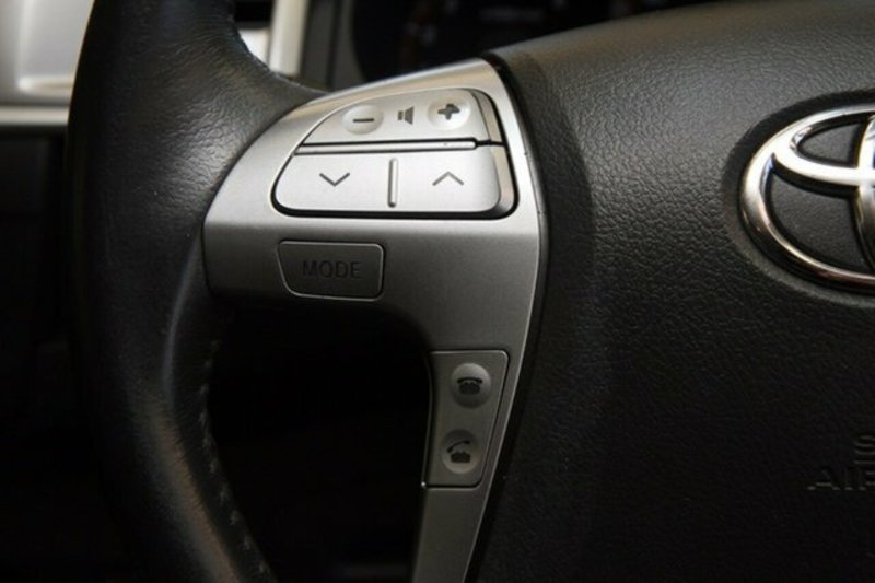 2013 TOYOTA HILUX SR5 (4x4) KUN26R MY12