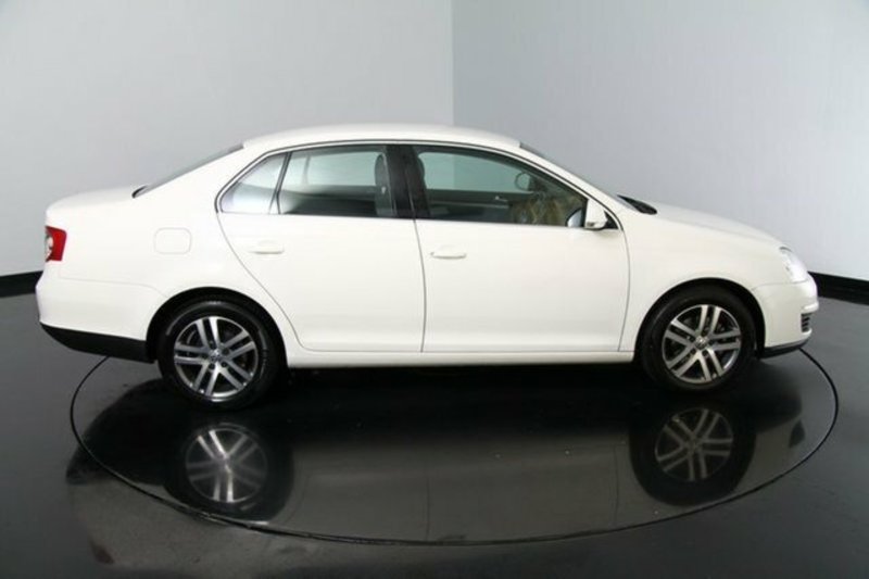 2007 VOLKSWAGEN JETTA 2.0 TDI 1KM