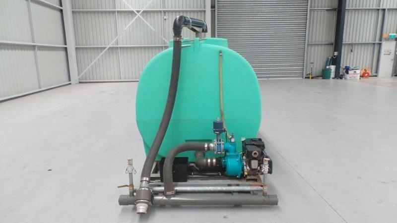 2016 WORKMATE 4000 LITRE POLY TANK