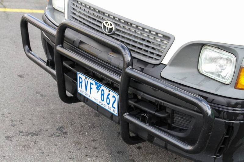 2002 TOYOTA HIACE RZH113R