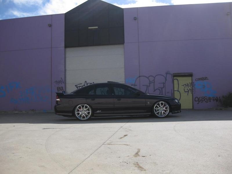 2004 HOLDEN COMMODORE SS VYII