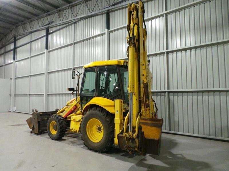 2003 NEW HOLLAND LB90