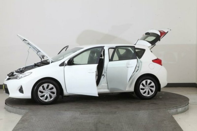 2013 TOYOTA COROLLA ASCENT ZRE182R