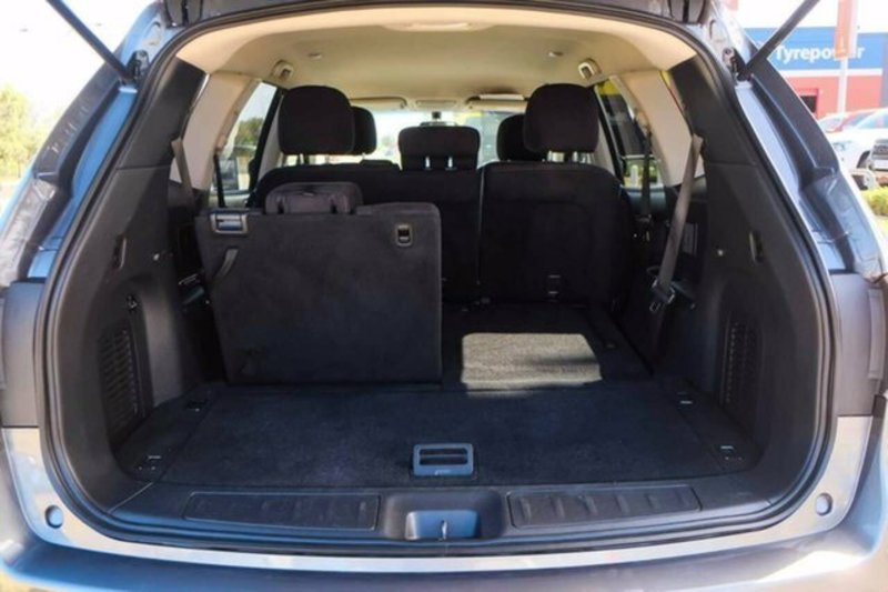 2015 NISSAN PATHFINDER ST (4x2) R52