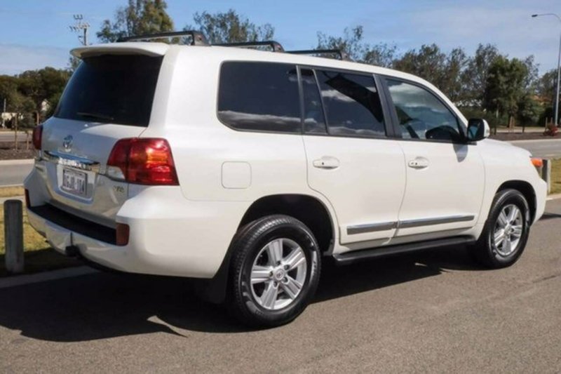 2015 TOYOTA LANDCRUISER SAHARA (4x4) VDJ200R MY13