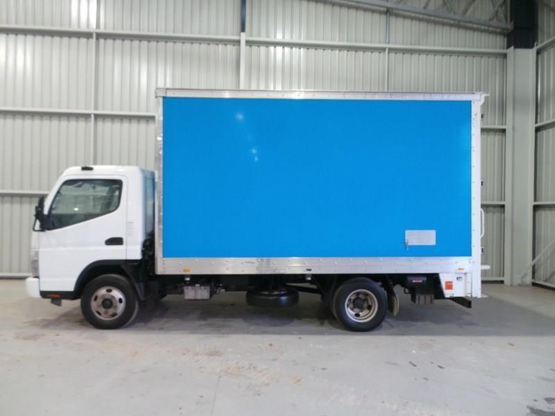 2010 FUSO CANTER PANTECH