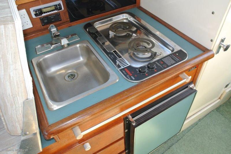 Bayliner 2556 Ciera Command Bridge *** $34,900 ***