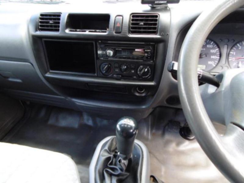 2001 MAZDA E2500 E