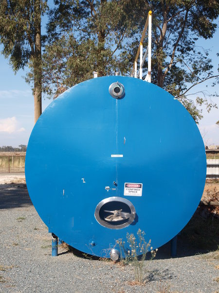 INSULATED STAINLESS STEEL TANK