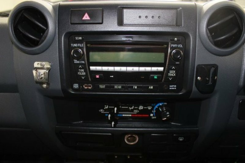 2012 TOYOTA LANDCRUISER WORKMATE (4x4) VDJ76R MY12 UPDATE