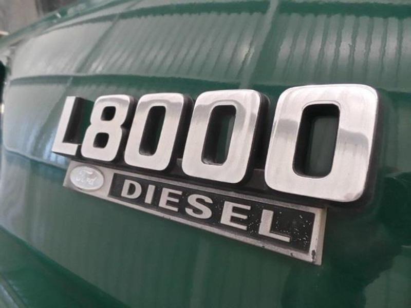1990 FORD L8000