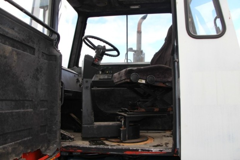 2002 SISU TUGMASTER Tugmaster