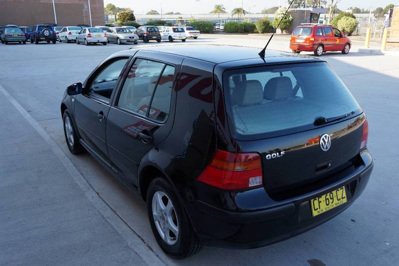 2002 VOLKSWAGEN GOLF GL