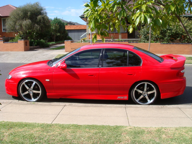 2000 HSV XU6 VX