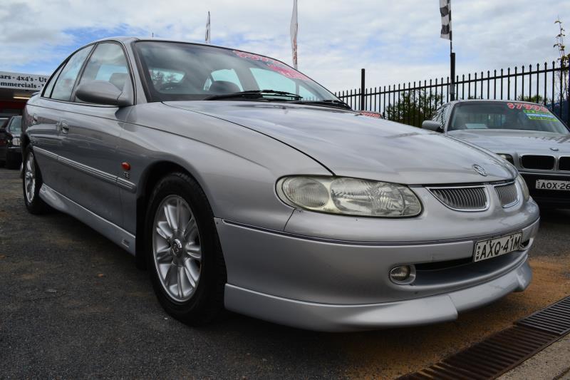 1998 HOLDEN CALAIS VT