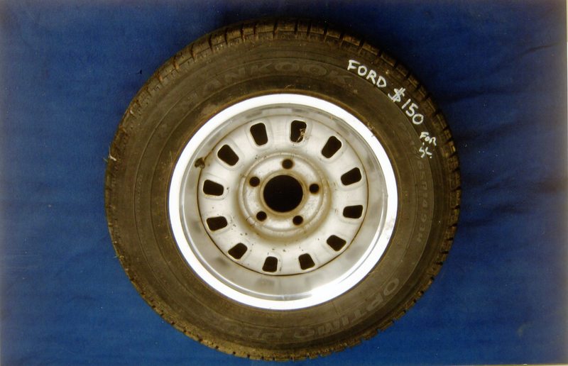 FORD 12 SLOT WHEELS & TRIMS