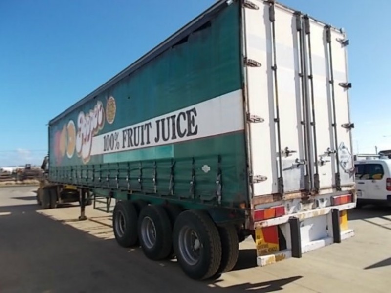 1981 Krueger Curtainsider Semi Trailer