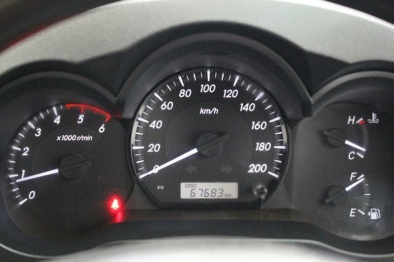 2012 TOYOTA HILUX SR (4x4) KUN26R MY12