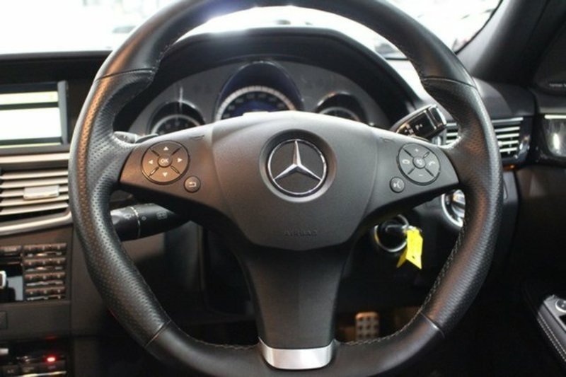 2011 MERCEDES-BENZ E250 CDI AVANTGARDE 212 MY11