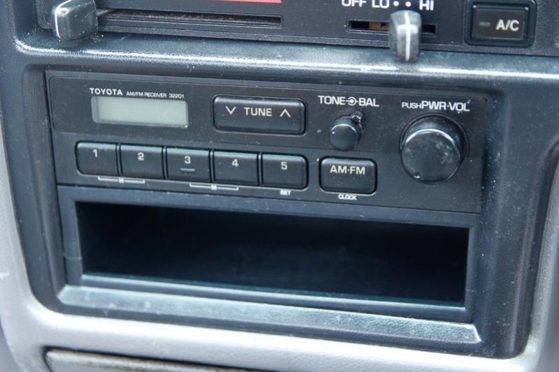 1996 TOYOTA HILUX RN85R