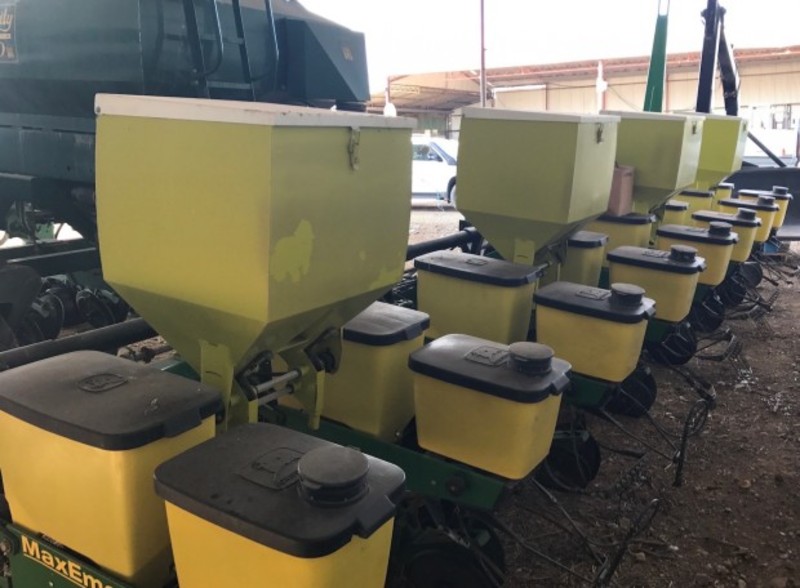 JOHN DEERE 1700 Planters