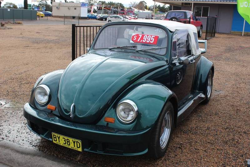 1971 VOLKSWAGEN BEETLE .