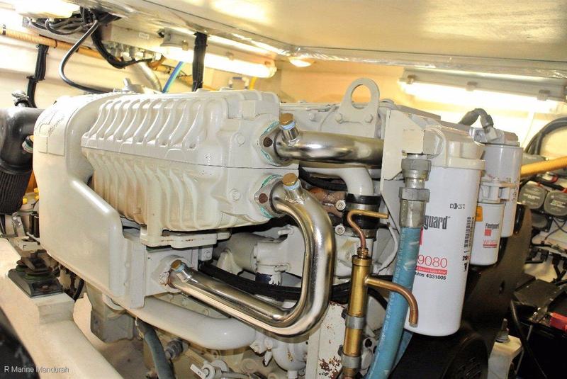 Riviera 42 Flybridge *** OUTSTANDING CONDITION ***$459,000***