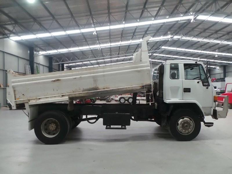 1993 ISUZU FVR900