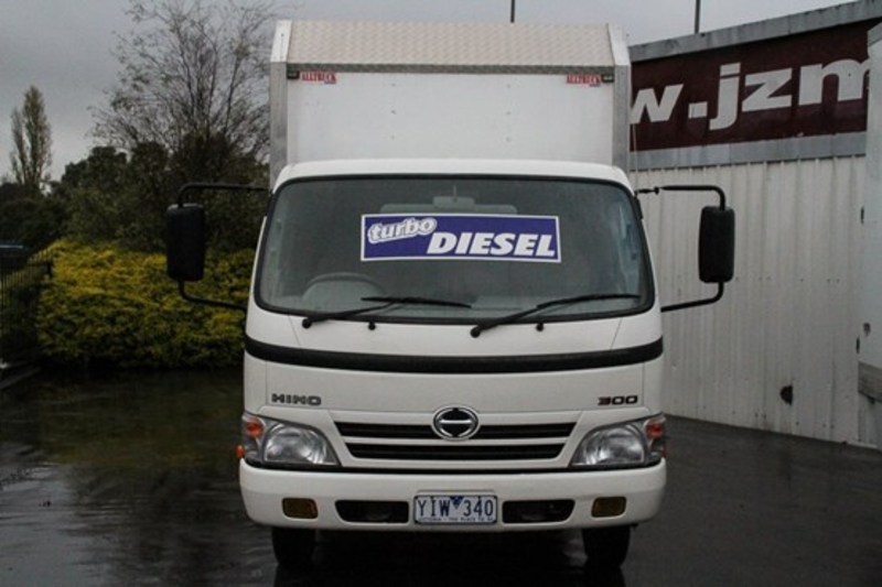 2011 HINO 300 SERIES 616 4X2 AUTO