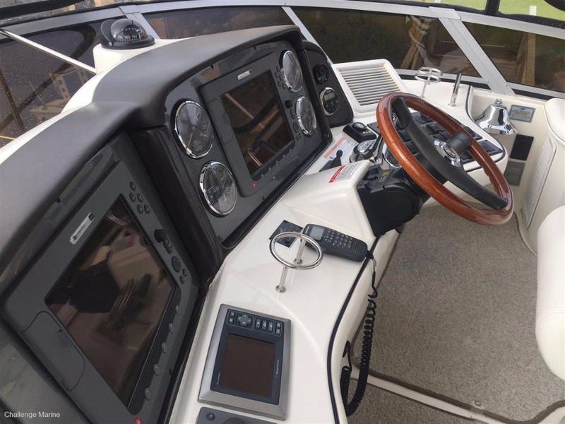 Sea Ray 44 Sedan Bridge Big volume live aboard resort style living