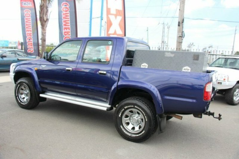 2000 TOYOTA HILUX SR5 (4x4) RZN169R