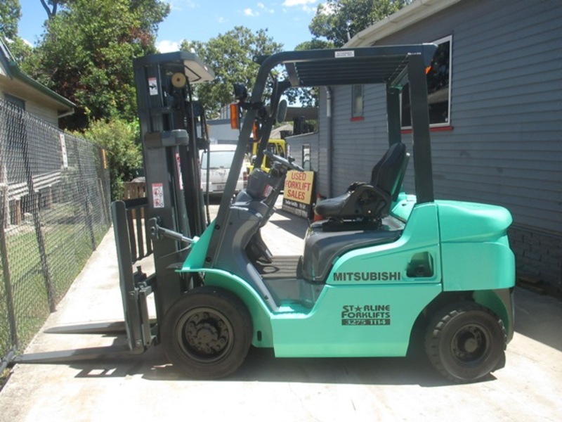 FORKLIFT 2.5 TON 2010 MITSUBISHI FD25NT